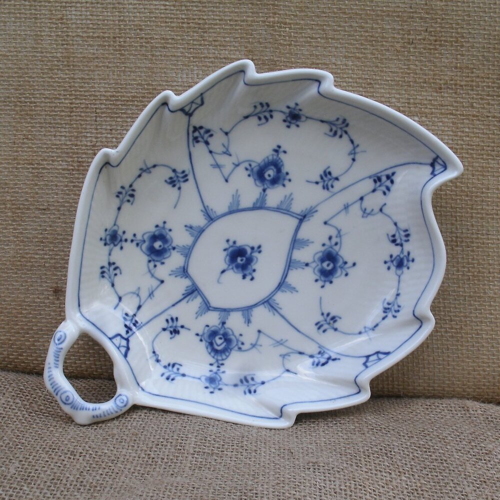 Vintage Royal Copenhagen Blue Plain Leaf Fluted Serving Dish